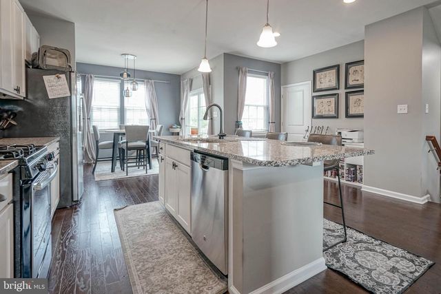 456 DOGWOOD DR, Woodbury, NJ 08096