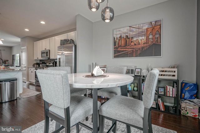 456 DOGWOOD DR, Woodbury, NJ 08096