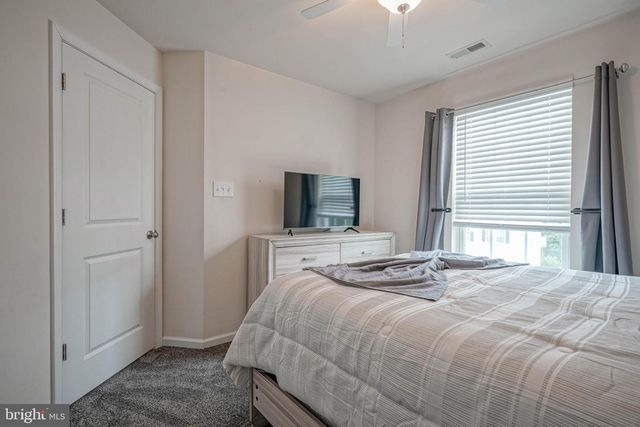 456 DOGWOOD DR, Woodbury, NJ 08096
