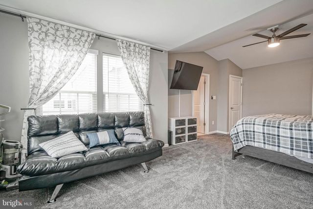 456 DOGWOOD DR, Woodbury, NJ 08096