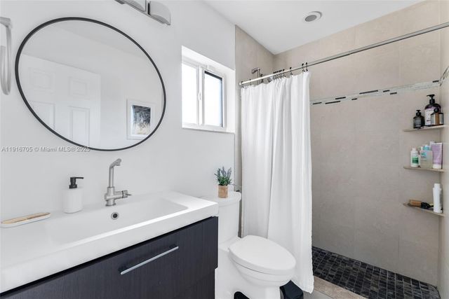 3166 NW 68th Ct, Fort Lauderdale, FL 33309