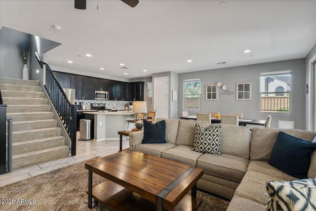 4628 E TIERRA BUENA Lane, Phoenix, AZ 85032