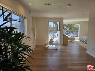 1617 Broadway B, Santa Monica, CA 90404