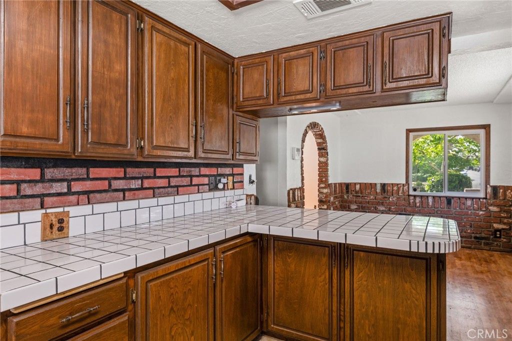 Image 10 of property listing at 9145 Garfield Street, Riverside, CA 92503