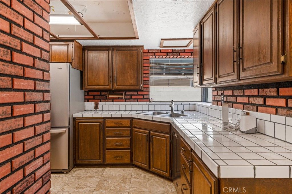 Image 12 of property listing at 9145 Garfield Street, Riverside, CA 92503