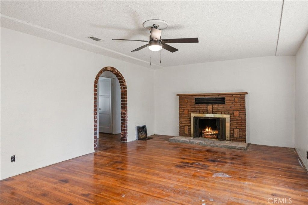 Image 4 of property listing at 9145 Garfield Street, Riverside, CA 92503