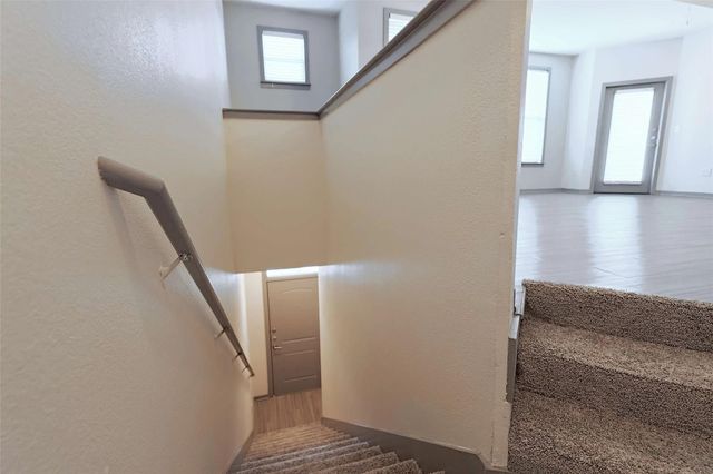 8515 S Interstate 35 RD 04221, Austin, TX 78744