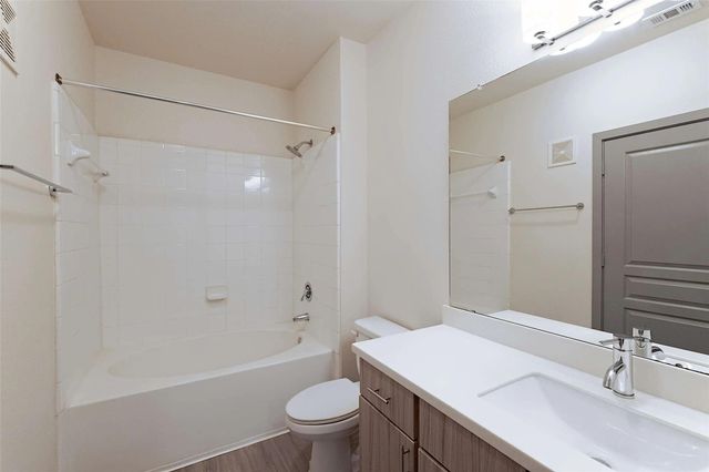 8515 S Interstate 35 RD 04221, Austin, TX 78744