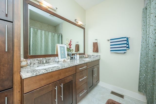 4800 143rd Street, Urbandale, IA 50323