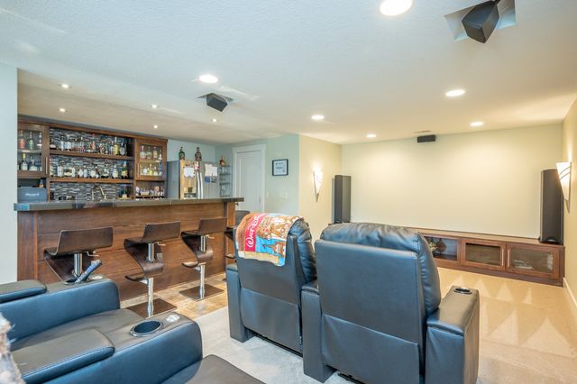 4800 143rd Street, Urbandale, IA 50323