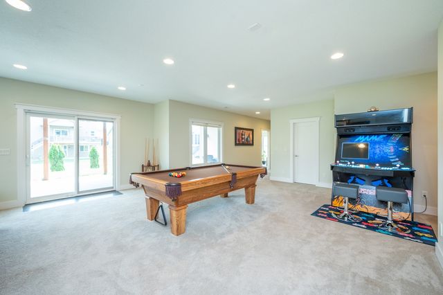 4800 143rd Street, Urbandale, IA 50323