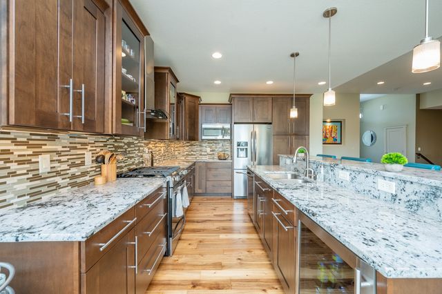 4800 143rd Street, Urbandale, IA 50323