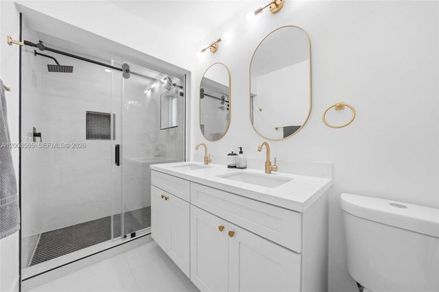 10860 SW 40th Ter, Miami, FL 33165