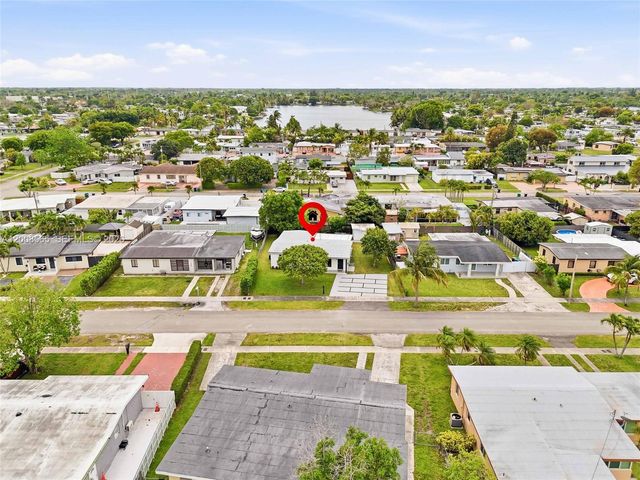 10860 SW 40th Ter, Miami, FL 33165