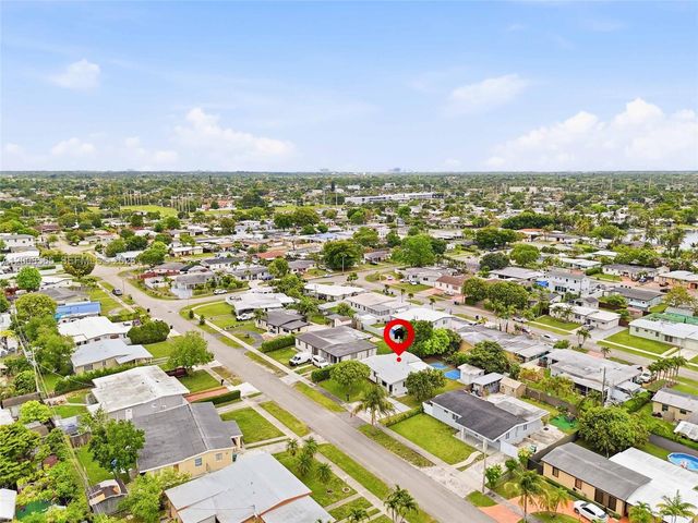 10860 SW 40th Ter, Miami, FL 33165