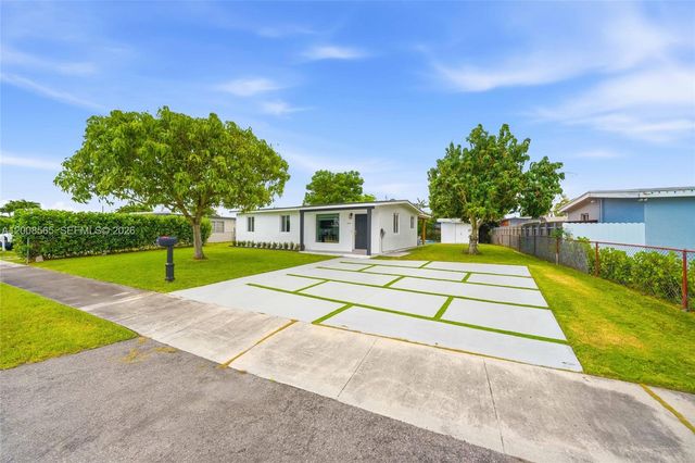 10860 SW 40th Ter, Miami, FL 33165