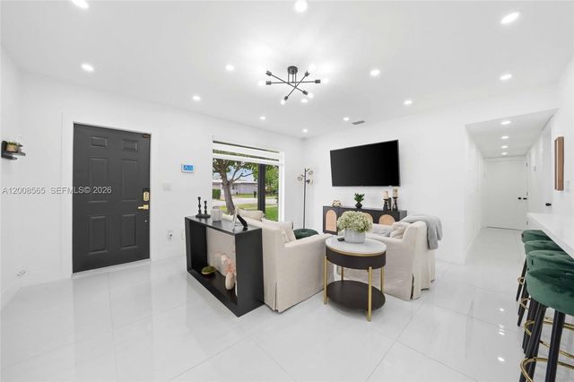 10860 SW 40th Ter, Miami, FL 33165