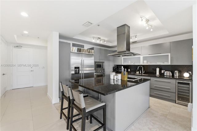 1090 NW N River Dr 404, Miami, FL 33136