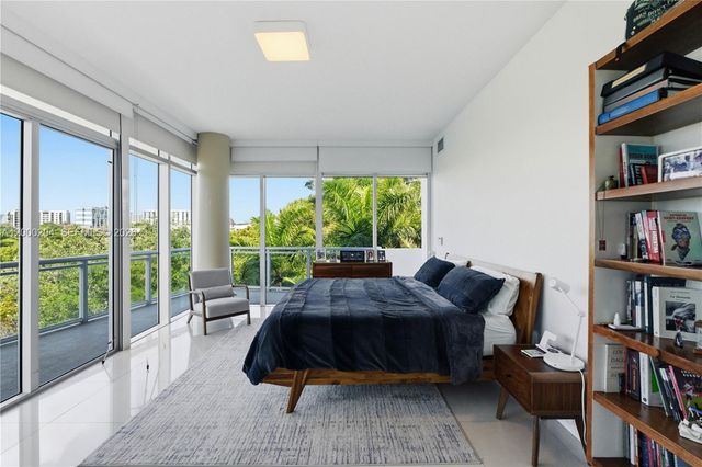 1090 NW N River Dr 404, Miami, FL 33136