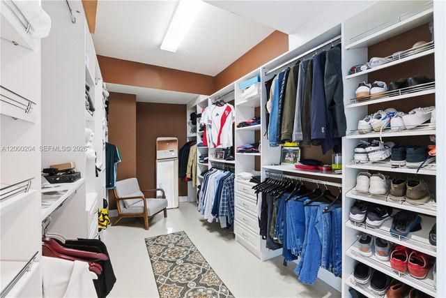 1090 NW N River Dr 404, Miami, FL 33136