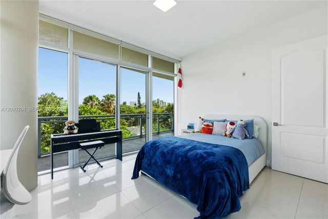 1090 NW N River Dr 404, Miami, FL 33136