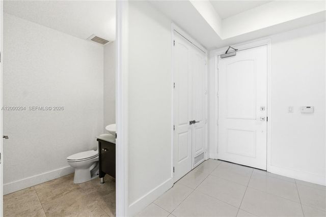 1090 NW N River Dr 404, Miami, FL 33136