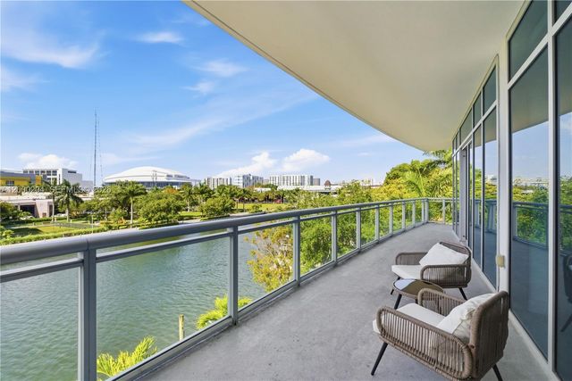 1090 NW N River Dr 404, Miami, FL 33136