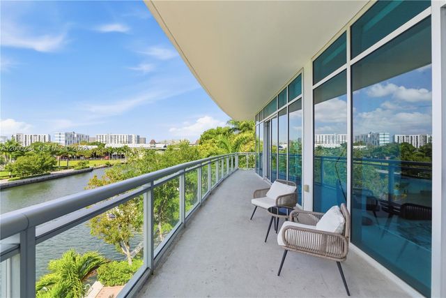 1090 NW N River Dr 404, Miami, FL 33136