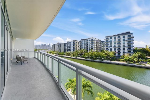 1090 NW N River Dr 404, Miami, FL 33136