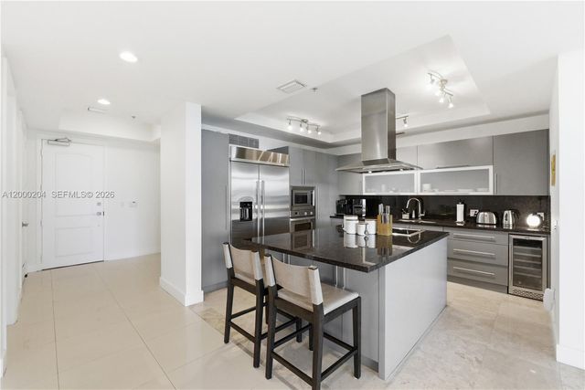 1090 NW N River Dr 404, Miami, FL 33136