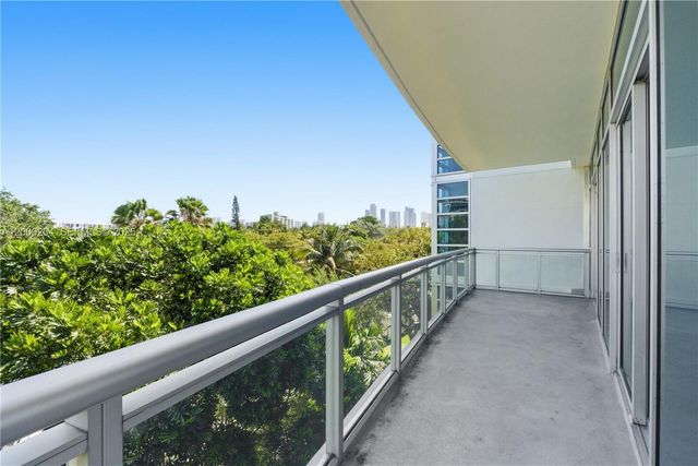 1090 NW N River Dr 404, Miami, FL 33136