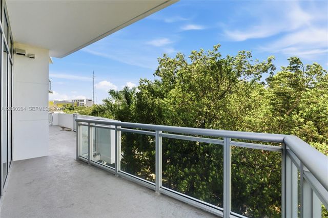 1090 NW N River Dr 404, Miami, FL 33136