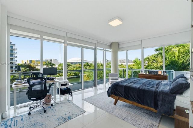 1090 NW N River Dr 404, Miami, FL 33136