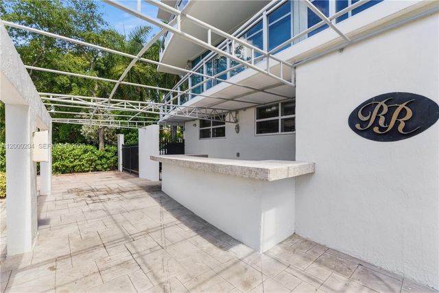 1090 NW N River Dr 404, Miami, FL 33136