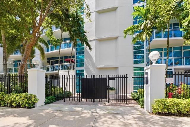 1090 NW N River Dr 404, Miami, FL 33136