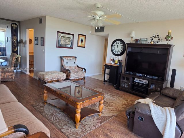 3771 Environ Blvd 649, Lauderhill, FL 33319