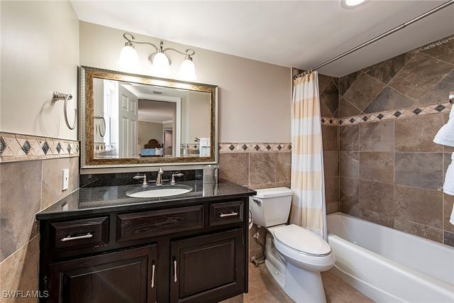 10701 Gulf Shore DR 502, Naples, FL 34108