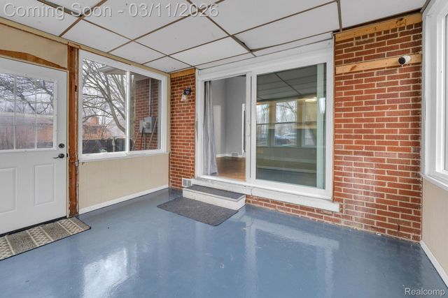 27445 Doreen Street, Farmington Hills, MI 48336