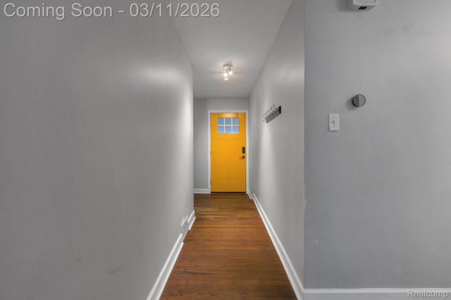 27445 Doreen Street, Farmington Hills, MI 48336