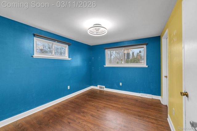 27445 Doreen Street, Farmington Hills, MI 48336