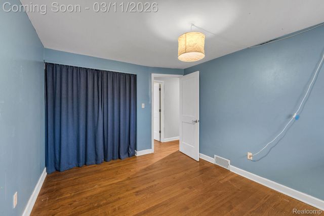 27445 Doreen Street, Farmington Hills, MI 48336