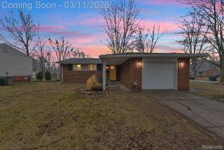 27445 Doreen Street, Farmington Hills, MI 48336