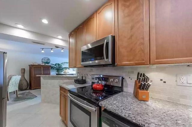 11605 3RD STREET E 305, Treasure Island, FL 33706