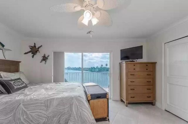 11605 3RD STREET E 305, Treasure Island, FL 33706