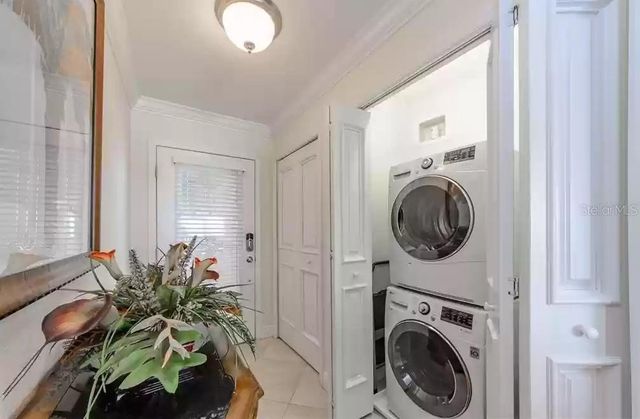 11605 3RD STREET E 305, Treasure Island, FL 33706