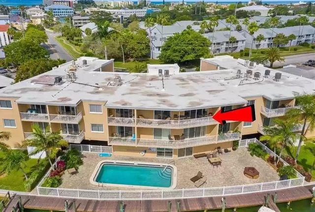 11605 3RD STREET E 305, Treasure Island, FL 33706