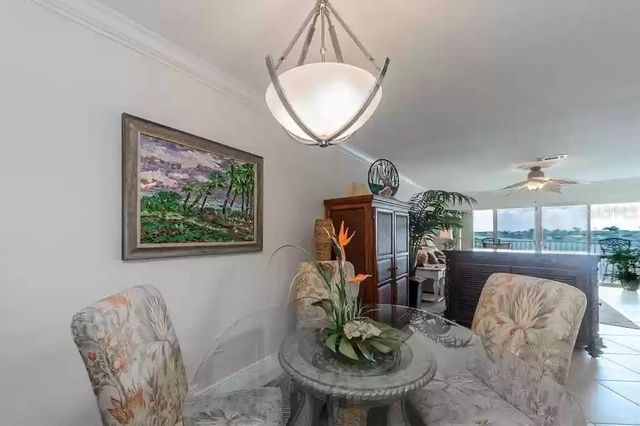 11605 3RD STREET E 305, Treasure Island, FL 33706