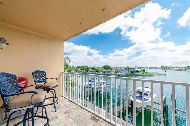 11605 3RD STREET E 305, Treasure Island, FL 33706