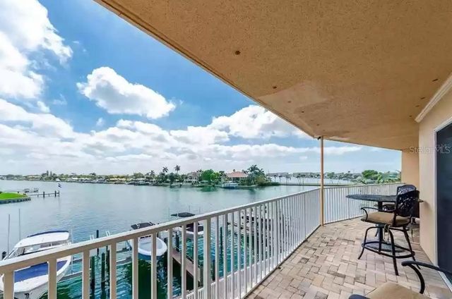 11605 3RD STREET E 305, Treasure Island, FL 33706