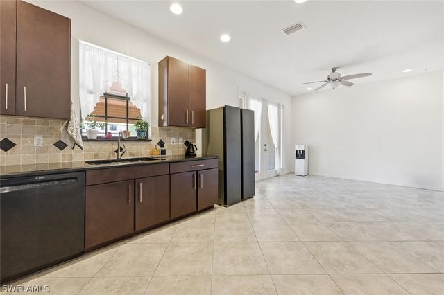 7577 Bristol CIR, Naples, FL 34120